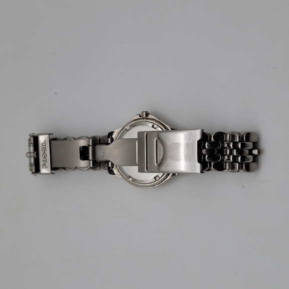 Fossil Women's Watch NEEDS BATTERY - Picture 4 of 5
